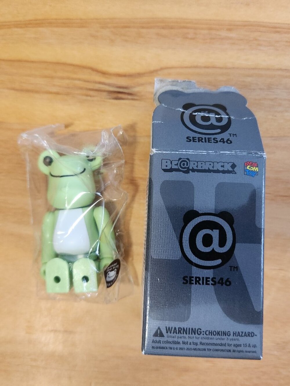 BE@RBRICK Series 46 100% Pickles the Frog